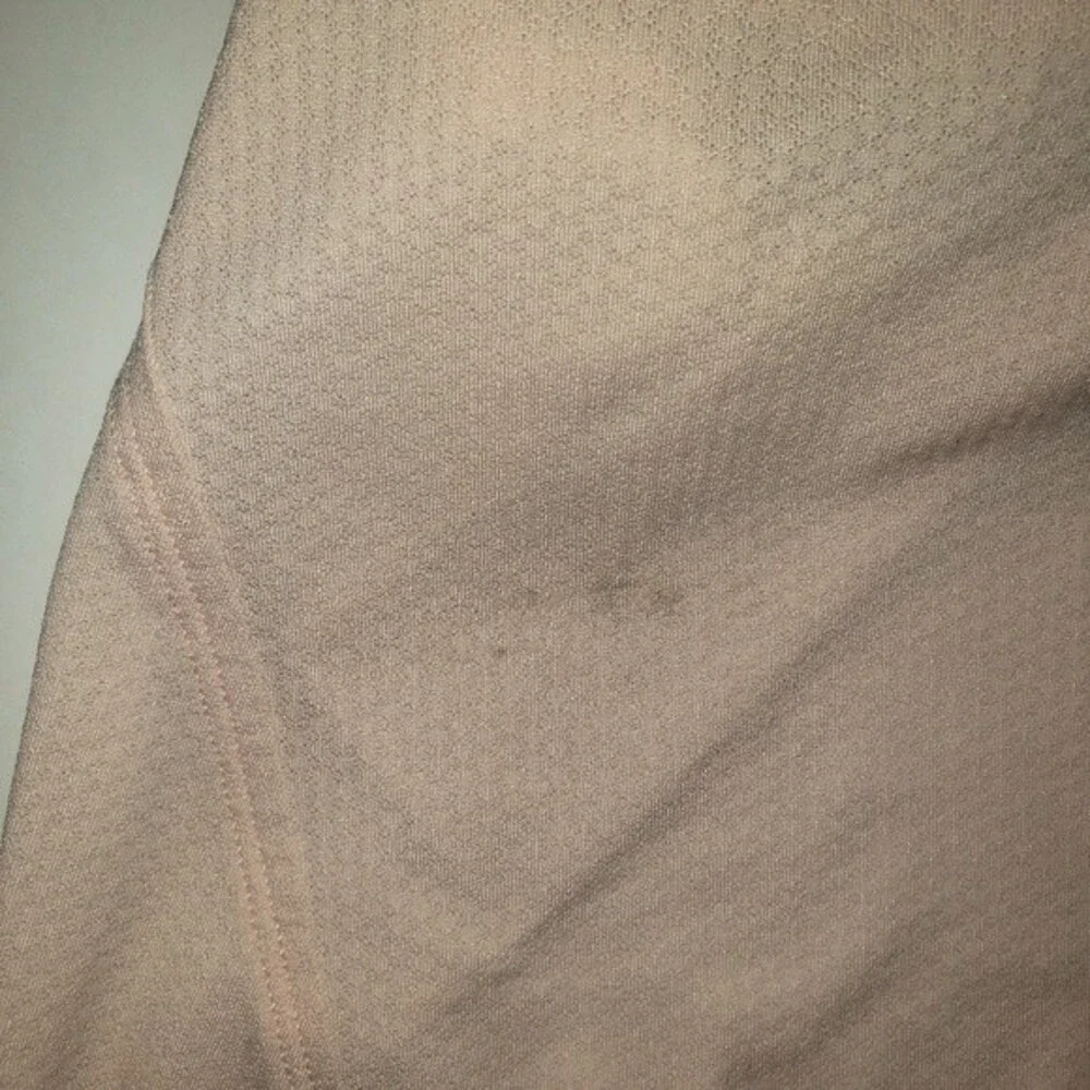 Lululemon No Limits Tank Top Built in Bra Light Peachy Pink Size 6